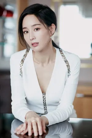 张钧甯性感大气活动照图片_10