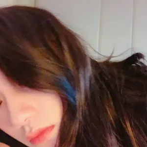 陈意涵清秀甜美自拍图片