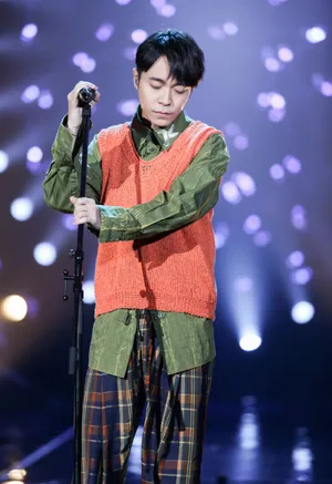 吴青峰《歌手2019》剧照图片_11