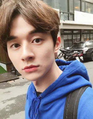 张轩睿生活照图片_7