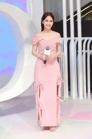 杨丞琳粉嫩可人活动写真图片