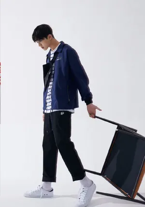 赖冠霖帅气有型写真图片_3