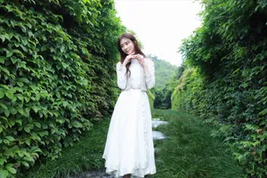 林志玲清新甜美户外写真图片_5