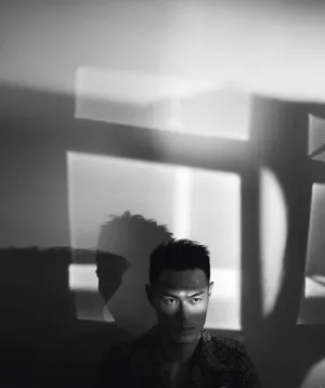 杨祐宁前卫时尚写真图片_3