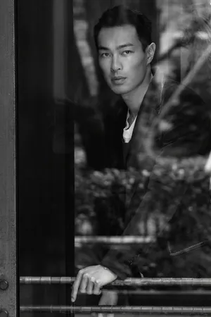 杨佑宁帅气有型活动写真图片