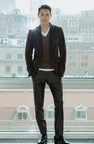 杨佑宁帅气有型活动写真图片_4