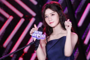 陈意涵清新秀丽舞台照图片_5