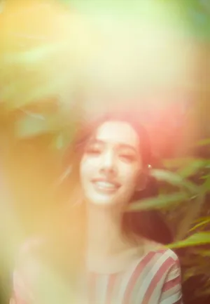 郭碧婷优雅性感户外写真图片