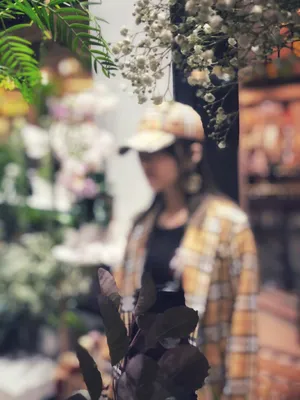 张韶涵优雅随性旅拍写真图片