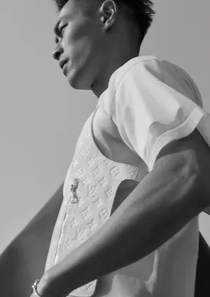 杨佑宁魅力有型时尚写真大片_7