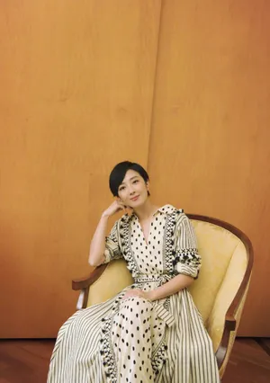 桂纶镁文艺个性写真图片