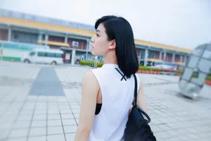 宋芸桦街拍图片_3