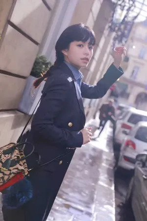 宋芸桦时尚街拍写真高清图片_4