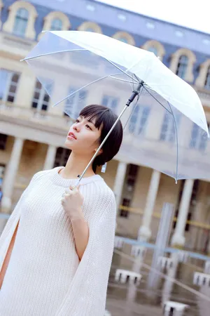 宋芸桦唯美街拍写真图片_4