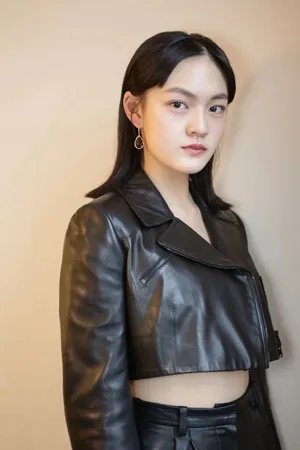 文淇电影嘉年华皮衣酷美写真图片_2
