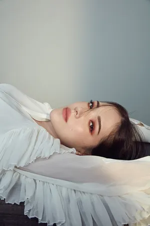许玮甯时尚杂志写真大片_3