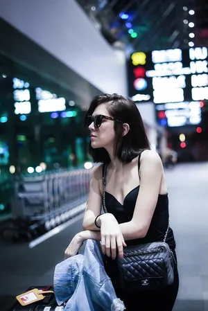 许玮甯时髦小清新机场街拍照图片_4