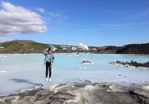 吴青峰帅气旅拍图片_9