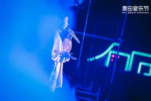 吴青峰麦田音乐节帅气图片_2