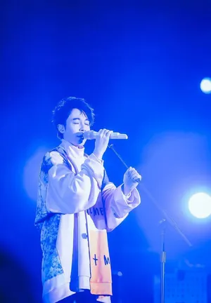 吴青峰麦田音乐节帅气图片_5