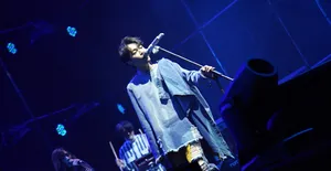 吴青峰帅气写真图片