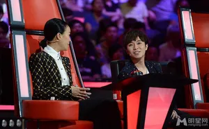 那英邀请吴青峰担任中国好声音梦想导师_3