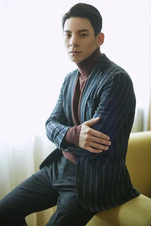 林柏宏绅士帅气活动照图片_4