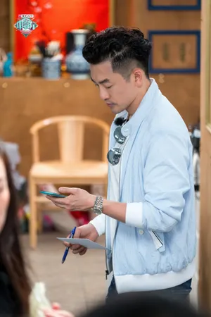 苏有朋中餐厅高清剧照图片_5