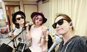 S.H.E.任家萱陈嘉桦田馥甄三人重聚录音室第1张