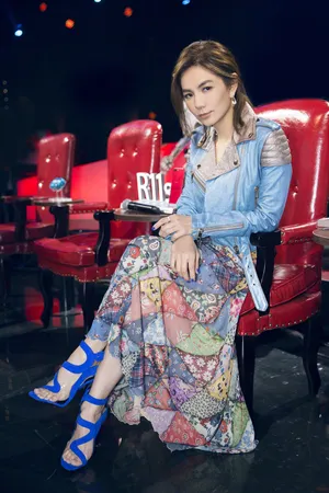 Ella陈嘉桦《蒙面唱将》最新性感写真图片_6