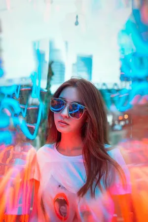 陈语安炫酷光影写真图片  陈语安图片_1