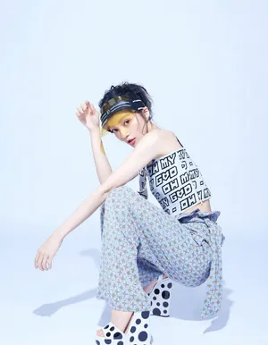 张韶涵唯美灵动时尚大片写真图片_6