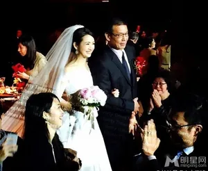 林依晨补办婚宴 谢娜盛装出席 谢娜图片林依晨图片_6