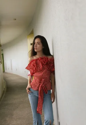 郭碧婷图片 郭碧婷妩媚撩发性感图片