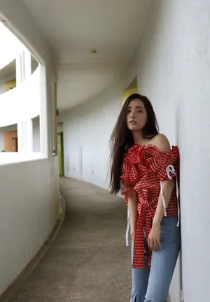 郭碧婷图片 郭碧婷妩媚撩发性感图片_3