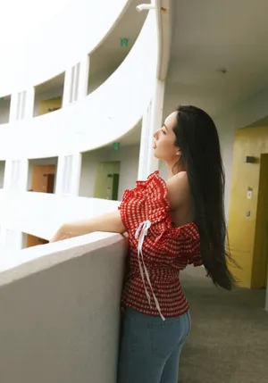 郭碧婷图片 郭碧婷妩媚撩发性感图片_5