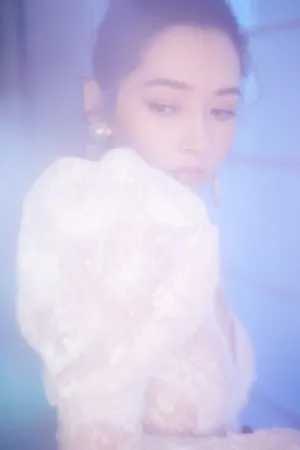 郭碧婷深V透视蕾丝裙性感写真图片_2
