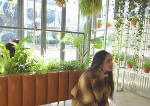 郭碧婷植物园甜美私服写真图片_5
