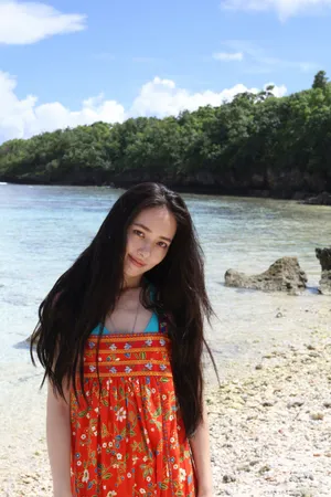 郭碧婷吊带裙海边清凉写真图片  郭碧婷图片_5