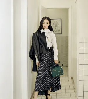 郭碧婷最新杂志写真图片：优雅俏皮