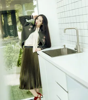 郭碧婷最新杂志写真图片：优雅俏皮_7