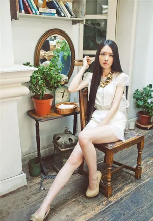 小时代郭碧婷清新写真图片 妹花女神灵动飘逸