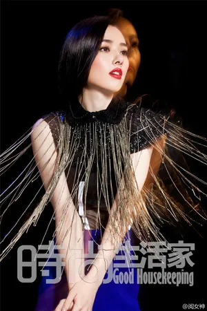 气质女神郭碧婷冷艳红唇时尚大片摄影图片