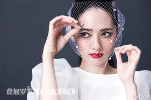 气质女神郭碧婷冷艳红唇时尚大片摄影图片_7