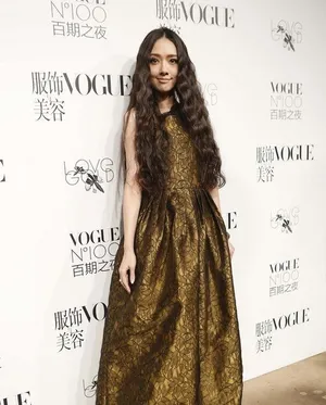 郭碧婷现身Vogue百期之夜 似真人芭比图片_1
