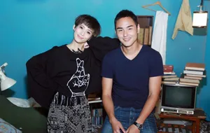 戴佩妮邀阮经天拍MV 耳鬓厮磨大玩暧昧_3