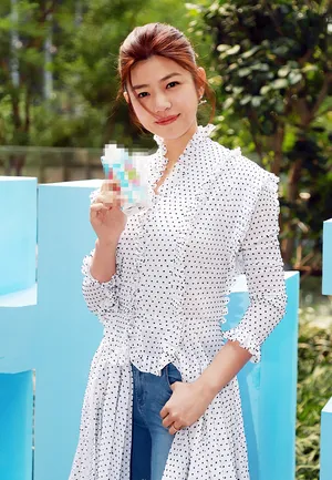 陈妍希出席水公益活动图片第1张
