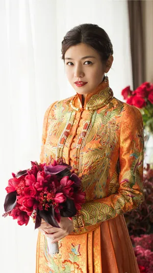 陈妍希中式婚服唯美写真图片第1张