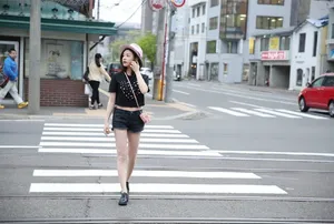 陈妍希清新甜美日本街拍图片_2