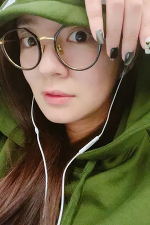 安以轩甜美自拍图片  安以轩图片_1